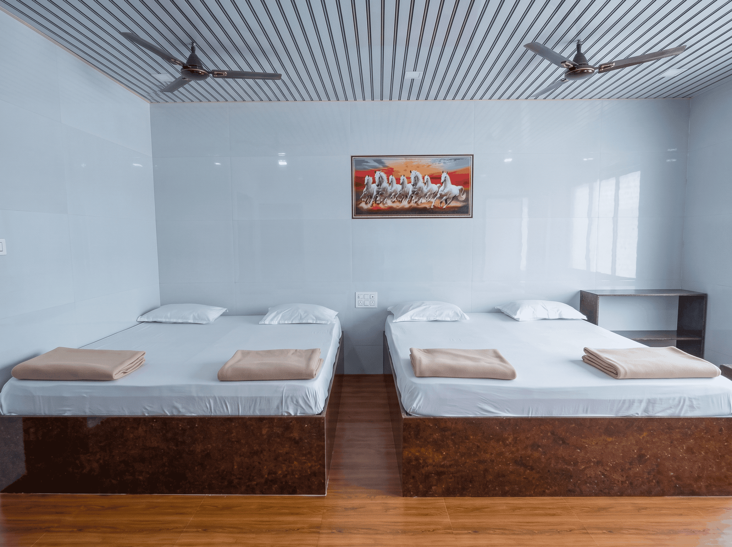 Premium Family Room 2.webp