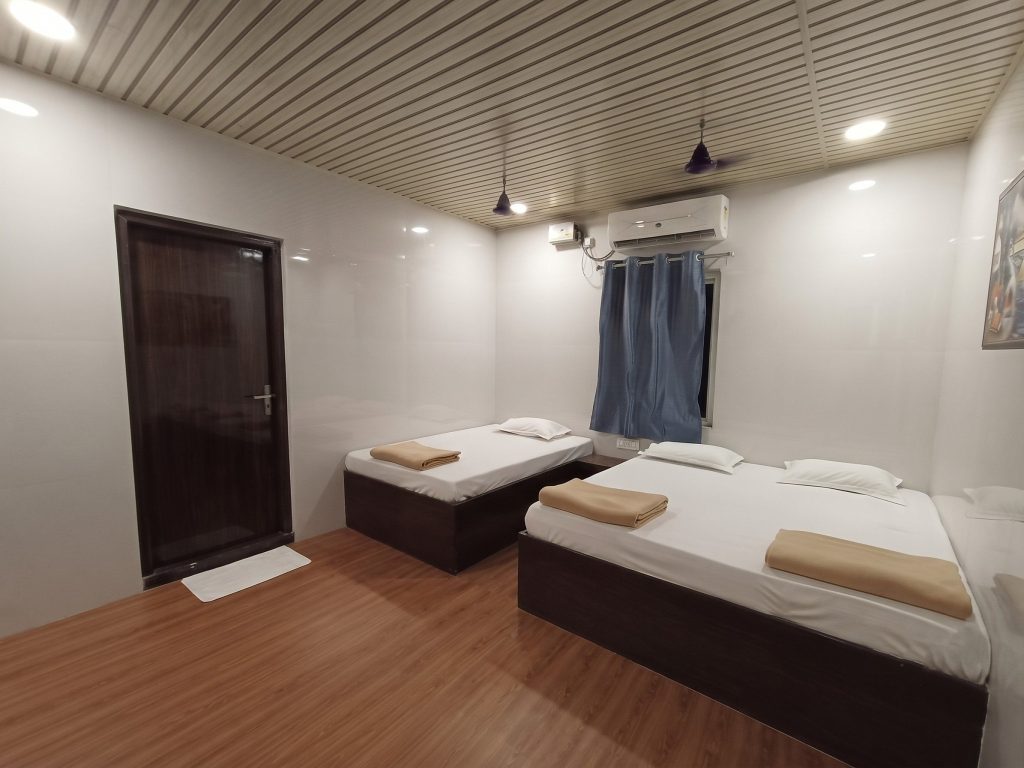Deluxe 3-Bed Room at Shree Sha Enclave Mantralayam